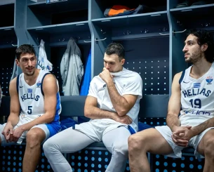 Σλούκας: «Είναι σοφό να γνωρίζεις πότε πρέπει να σταματήσεις, το αφήνω ανοιχτό και θα δείξει» Σλούκας: «Είναι σοφό να γνωρίζεις πότε πρέπει να σταματήσεις, το αφήνω ανοιχτό και θα δείξει»