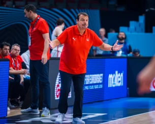 Ξέσπασε ο Αταμάν: «Ο άνθρωπος πήγε στο φεγγάρι, η FIBΑ πρέπει να προοδεύσει» Ξέσπασε ο Αταμάν: «Ο άνθρωπος πήγε στο φεγγάρι, η FIBΑ πρέπει να προοδεύσει»