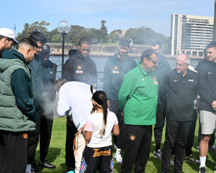 Το ιδιαίτερο τελετουργικό καλωσορίσματος για Παναθηναϊκό και Παρτίζαν στο Σίδνεϊ (video)