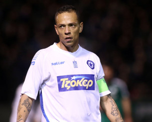 Ο 42χρονος Μπρίτο συνεχίζει στην Ελλάδα σε ομάδα-έκπληξη Ο 42χρονος Μπρίτο συνεχίζει στην Ελλάδα σε ομάδα-έκπληξη