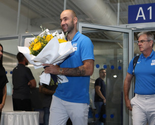 Σπανούλης: «Το μετάλλιο ανήκει σε όλη την Ελλάδα, εύχομαι να αναγεννήσει το μπάσκετ» Σπανούλης: «Το μετάλλιο ανήκει σε όλη την Ελλάδα, εύχομαι να αναγεννήσει το μπάσκετ»