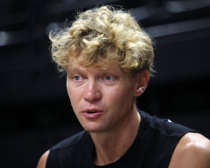 Ο Μιντάουγκας Κουζμίνσκας στο Athletiko: «Μεταφέρω τις αξίες της ΑΕΚ στους νέους παίκτες»