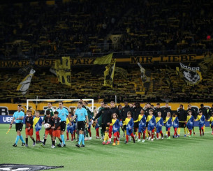 Οι οπαδοί της Γιούνγκ Μπόις απολογήθηκαν στο παιχνίδι με τον Παναθηναϊκό για τα επεισόδια που έκαναν Οι οπαδοί της Γιούνγκ Μπόις απολογήθηκαν στο παιχνίδι με τον Παναθηναϊκό για τα επεισόδια που έκαναν