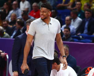 Ο Γιάννης Αντετοκούνμπο στο Περιστέρι για το τουρνουά «Νίκος Φάσουρας»