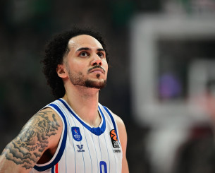 Λάρκιν: «Προτιμώ την Euroleague από το NBA - Καταφύγιο μου το μπάσκετ» Λάρκιν: «Προτιμώ την Euroleague από το NBA - Καταφύγιο μου το μπάσκετ»