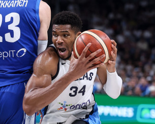 Ο Γιάννης είπε στον κόσμο να σταματήσει να στέλνει τούρκικες σημαίες στο live του Ο Γιάννης είπε στον κόσμο να σταματήσει να στέλνει τούρκικες σημαίες στο live του