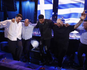 Το γλέντι της Εθνικής: Ο Σπανούλης με το πούρο, ο Γιάννης στο χορό, ο Λάρι στο τραγούδι (photos, videos) Το γλέντι της Εθνικής: Ο Σπανούλης με το πούρο, ο Γιάννης στο χορό, ο Λάρι στο τραγούδι (photos, videos)