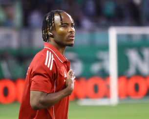 Η άφιξη του Ολυμπιακού στη Λεωφόρο (video)