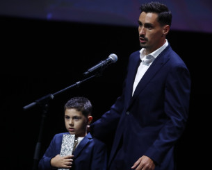 ΠΣΑΠΠ: Κορυφαίος σκόρερ ο Πασάς - «Το αφιερώνω στον γιο μου, ήθελε πάρα πολύ το βραβείο» (video)