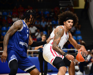 Το πρώτο καλάθι του Τάισον Γουόρντ με τη φανέλα του Ολυμπιακού (video)