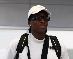 Ο Νιλικίνα έφτασε στην Αθήνα για τον Ολυμπιακό (video)