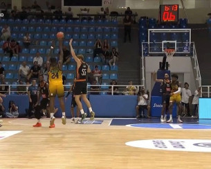Το απίστευτο «buzzer beater» τρίποντο του Μπάρτλεϊ από το κέντρο του γηπέδου (video)