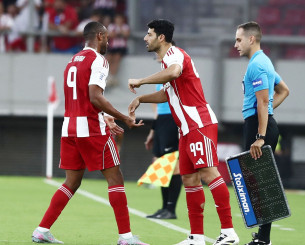 Ο Κώστας Καραπαπάς στο Back2Μπακ: «Πετύχαμε το ακατόρθωτο, φέραμε δύο Μαροκινούς σέντερ φορ διαμάντια» Ο Κώστας Καραπαπάς στο Back2Μπακ: «Πετύχαμε το ακατόρθωτο, φέραμε δύο Μαροκινούς σέντερ φορ διαμάντια»