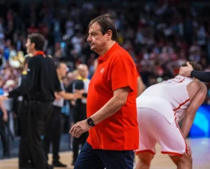 Αταμάν: «Συγγνώμη στους Τούρκους - Είμαι σίγουρος ότι το τρόπαιο θα έρθει στο μέλλον» Αταμάν: «Συγγνώμη στους Τούρκους - Είμαι σίγουρος ότι το τρόπαιο θα έρθει στο μέλλον»