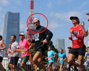 Με ψεύτικο όνομα για να μην... προκαλέσει ο Χάρι Στάιλς έτρεξε Μαραθώνιο και έκανε ρεκόρ (video)