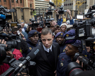 Η χλιδάτη ζωή του Πιστόριους μετά τη φυλακή: Θέλει να κάνει οικογένεια με μία γυναίκα που είναι ίδια με αυτή που σκότωσε