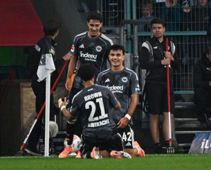 Η καταιγιστική Άιντραχτ πέρασε εύκολα από την έδρα της Γκλάντμπαχ σε παιχνίδι με 10 γκολ!