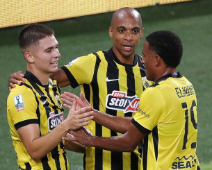 Ζοάο Μάριο και Καλοσκάμης μπαίνουν στην εξίσωση