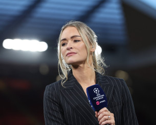 Η δημοσιογράφος που... αποκάλυψε ότι «αστέρι» της Λίβερπουλ είναι ακόμα παρθένος (video)