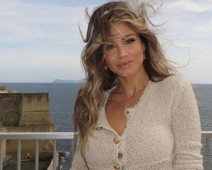 Η απάντηση της Λεότα σε όσους λένε ότι δεν ξέρει από ποδόσφαιρο: «Στο σπίτι έχω πολλά βιβλία»