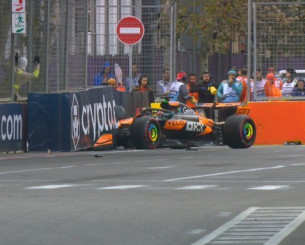 Η στιγμή που ο Πιάστρι προσέκρουσε στις μπαριέρες στο quali του Αζερμπαϊτζάν (video)