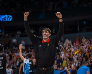 Πόσα κιλά έχει χάσει ο Μουμπρού εξαιτίας του προβλήματος υγείας που αντιμετωπίζει Πόσα κιλά έχει χάσει ο Μουμπρού εξαιτίας του προβλήματος υγείας που αντιμετωπίζει