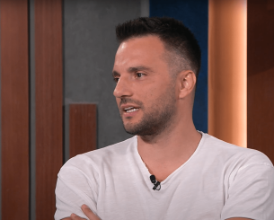 Build Up: «Είδα φως και μπήκα» - Ο Ανδρέας Σάμαρης προστίθεται μόνιμα στην παρέα και ο Μιχάλης Τσόχος τον «γλεντάει» (video)