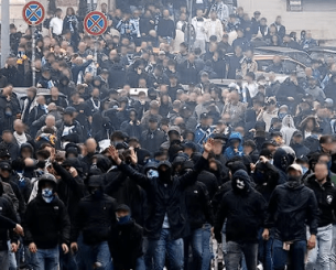 Συναγερμός στη Ρώμη: Χούλιγκανς απ' όλη την Ευρώπη φτάνουν για το ντέρμπι, ανάμεσα τους Έλληνες