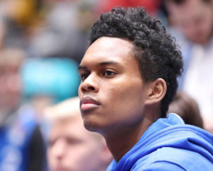 «Βλέπει» τον Τρα Χόλντερ ο Κολοσσός Ρόδου (video)