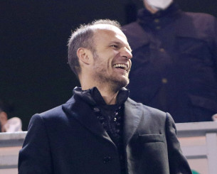 Ο Άγγελος Μπασινάς στο πλευρό της Εθνικής ομάδας (video) Ο Άγγελος Μπασινάς στο πλευρό της Εθνικής ομάδας (video)