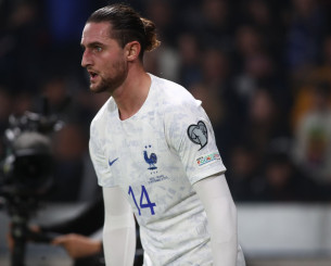 Προβλήματα (και) στην Ιταλία για τον Ραμπιό: «Βγάζει πολλά χρήματα και πληρώνεται για να παίζει»