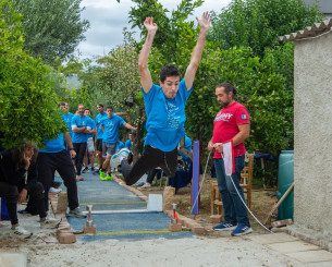 Ο Τεντόγλου έκλεισε τη χρονιά με τον αγώνα του Gala αλμάτων σε... κήπο!