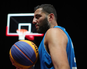 Ο Γιάννης Μπουρούσης επέστρεψε στα παρκέ στα 41 του με 20άρα