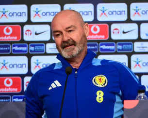 Κλαρκ: «Θα είναι διαφορετικό αυτό το ματς με την Ελλάδα - Οι παίκτες μου ξέρουν τι πρέπει να κάνουν»