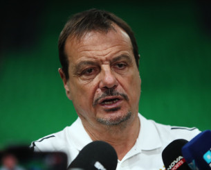 Αταμάν: «Θέλουμε χρόνο για τους νέους παίκτες, πάντα δύσκολα τα ματς με την Μπαρτσελόνα»