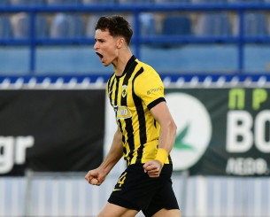 Μήνυμα με αιχμές από τον Καλοσκάμη: «Κόντρα σε όλους»