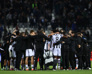 «Δείξατε σε όλους τι έχετε» - Η πωρωτική ομιλία του Καρυπίδη μετά το ντέρμπι με τον Ολυμπιακό (video)