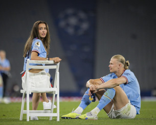 Ο Χάαλαντ αποκάλυψε το ιδανικό βράδυ με τη σύντροφό του: «Τρώμε κεμπάπ και παίζουμε Minecraft»