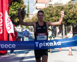 Τρομερή Aktor running team στα Τρίκαλα - Πανελλήνιο ρεκόρ ο Πετρουλάκης, χρυσό η Κυριακοπούλου