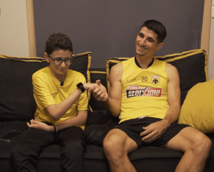 Η «ανάκριση» του μικρού Μιχαήλ στον Μάνταλο - «Η ΑΕΚ είναι σπίτι μου, πάμε για τα 500 παιχνίδια» (video)