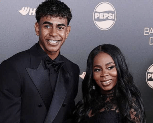 Απίθανο και όμως αληθινό: Αν θες να φωτογραφηθείς με την μητέρα του Γιαμάλ το κόστος είναι 800 ευρώ!