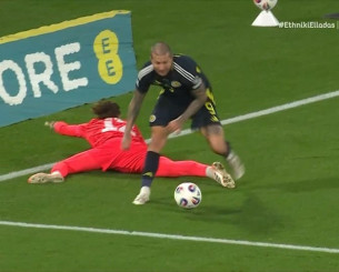Το τραγικό λάθος του Τζολάκη που έφερε το 3-1 για την Σκωτία (video)