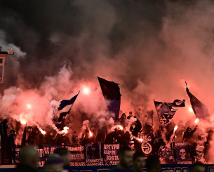 Φωτοβολίδες, κράνη, κοντάρια: Όλα όσα βρήκε η αστυνομία σε χώρο οπαδών του Ατρομήτου Φωτοβολίδες, κράνη, κοντάρια: Όλα όσα βρήκε η αστυνομία σε χώρο οπαδών του Ατρομήτου