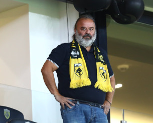 Εξαλλος Ηλιόπουλος: «Αυτά που συμβαίνουν είναι για γέλια και για κλάματα - Δεν σας φοβάμαι!» Εξαλλος Ηλιόπουλος: «Αυτά που συμβαίνουν είναι για γέλια και για κλάματα - Δεν σας φοβάμαι!»