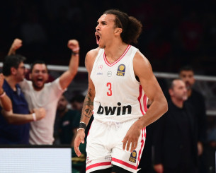 O Γουόρντ ήταν ο «X-Factor» του Ολυμπιακού κόντρα στον Παναθηναϊκό (video)