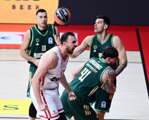 Τα highlights από το πρώτο ντέρμπι αιωνίων της σεζόν ανάμεσα σε Ολυμπιακό και Παναθηναϊκό (video)