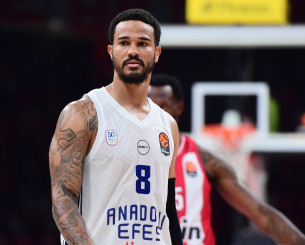 Η Εφές δίνει τον τρίτο της εντός έδρας αγώνα αλλά πρώτο στην Κωνσταντινούπολη!