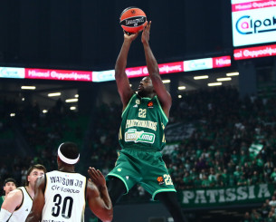 Το buzzer beater του Γκραντ στην τρίτη περίοδο κόντρα στην Εφές (video)