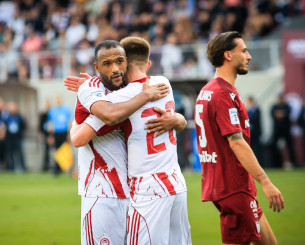 Οταν o Ολυμπιακός είναι «αγριεμένος» κι έχουν κέφια Ελ Κααμπί - Ποντένσε...