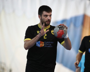 Στην κορυφή της Handball Premier οι αήττητοι Ολυμπιακός και ΑΕΚ